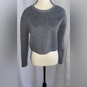 Women’s ZARA loose fit Pull over stretchy gray ribbed cropped sweater size small